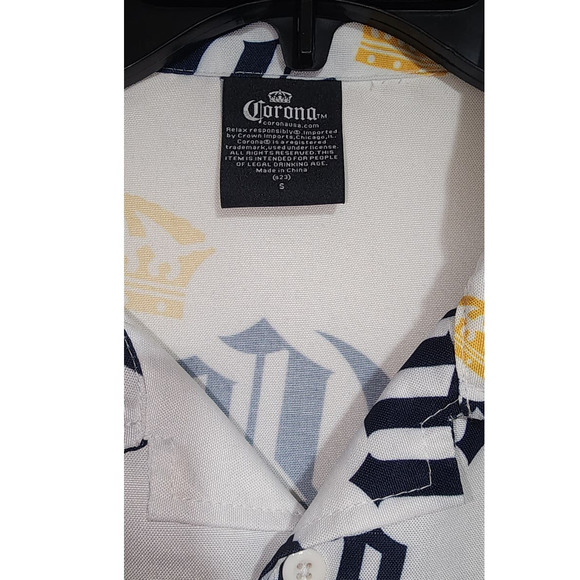 Corona short sleeve button up shirt size small - Picture 5 of 6